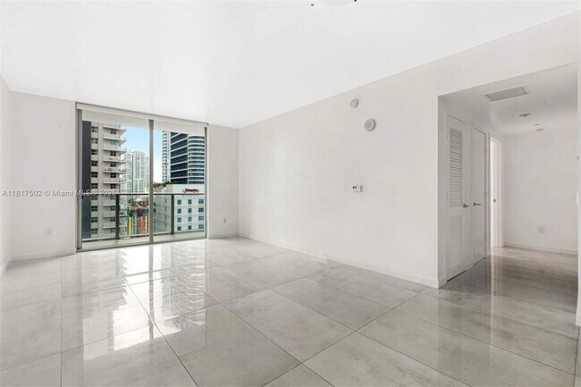 Building Photo - 1100 S Miami Ave