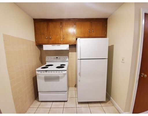 Building Photo - 82 Whitmarsh Ave