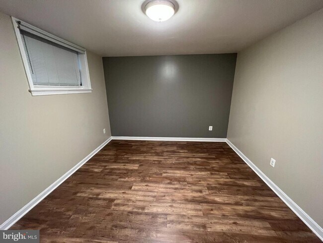 Foto del edificio - 1122 N Taylor St