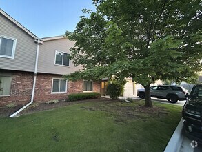 Building Photo - 7030 Park Ln Ct