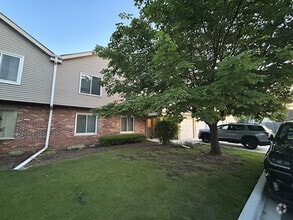 Building Photo - 7030 Park Ln Ct