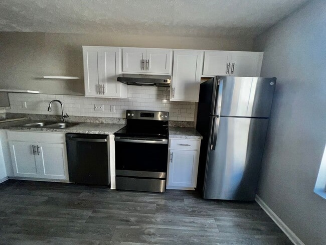 Interior Photo - Woodland Ridge