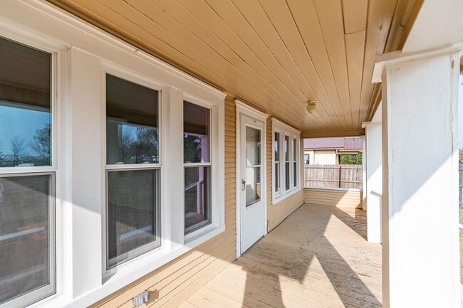 Foto del edificio - 2 Bedroom Cottage for Lease