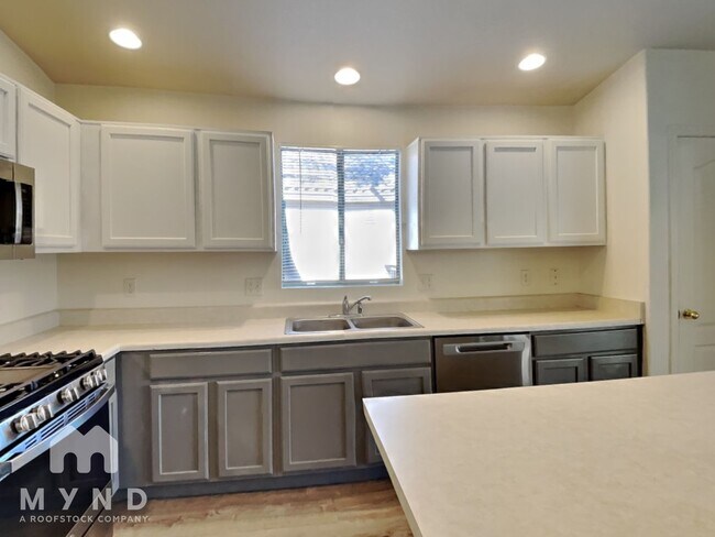 Building Photo - 2629 W Cezanne Cir