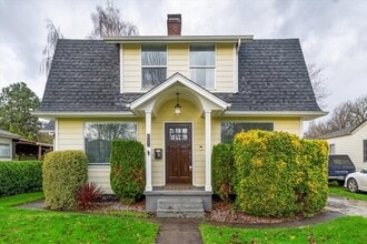 Building Photo - 657 22nd Ave