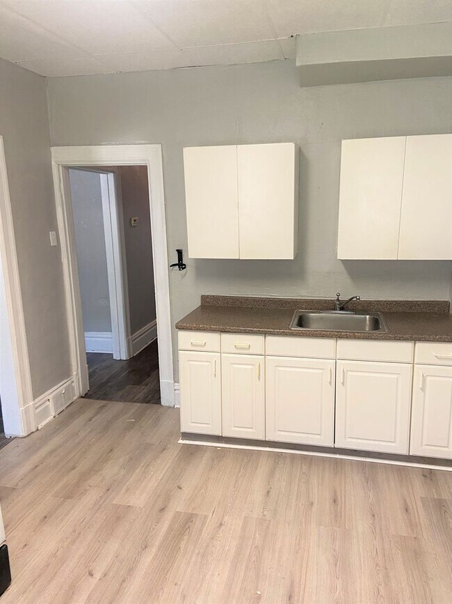 Foto del edificio - 3441 Fleming Ave