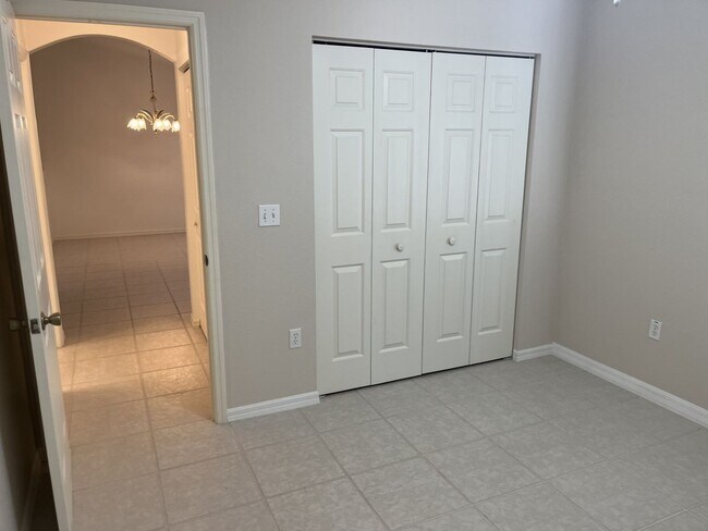 Building Photo - 2/2 Maintenance Free Villa-Charming 55 plu...