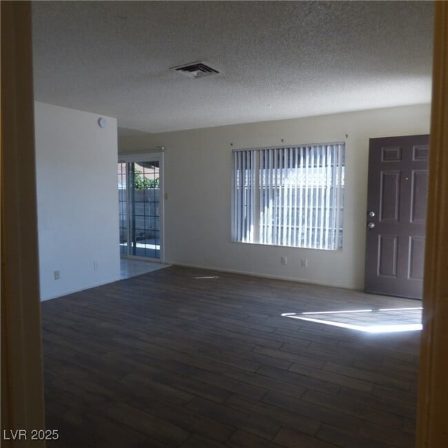Building Photo - 7066 Forest Vista St