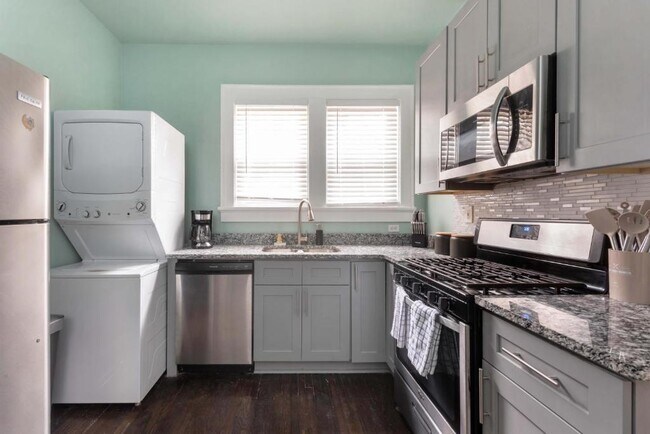 Foto del edificio - 1351 Oxford Rd NE