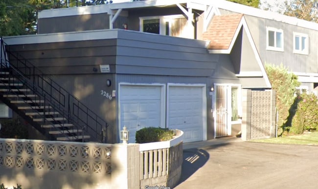 Building Photo - 2286 Canyon Dr