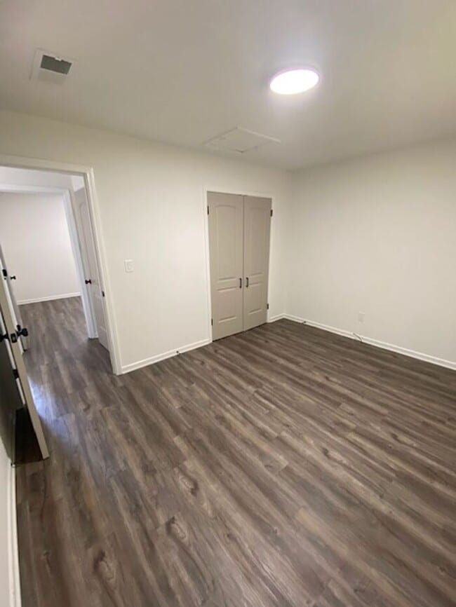 Building Photo - 100 Burdine Rd