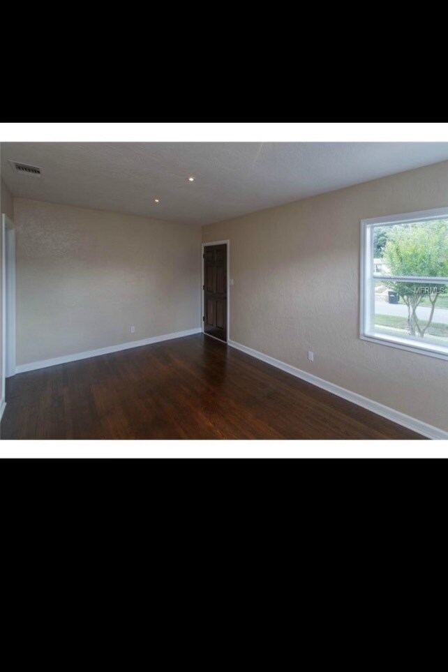 Foto del edificio - 723 Warwick Pl
