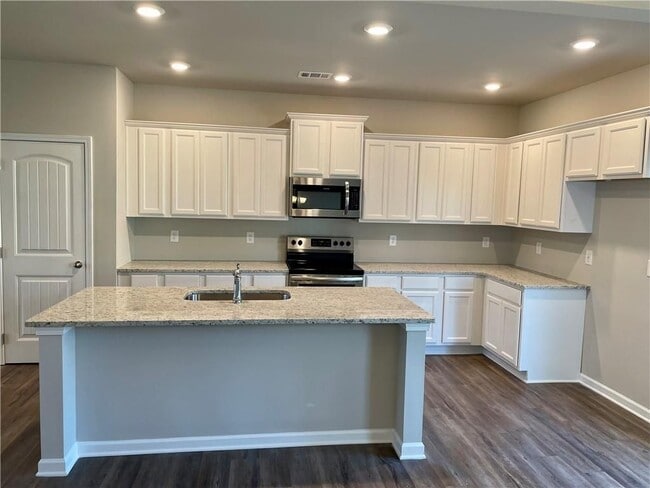 Building Photo - 511 Ruths Dr