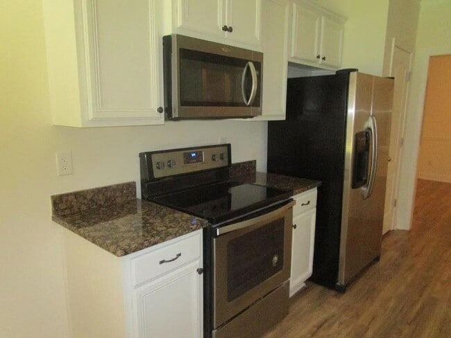 Building Photo - 1372 Blackstone Way