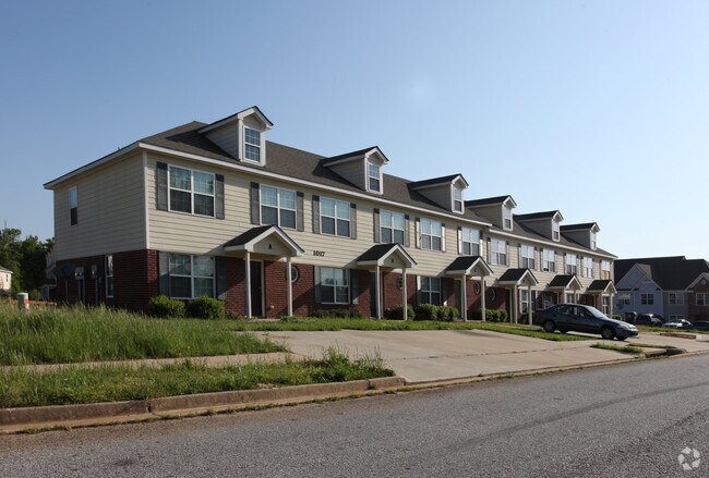Walton�s Mill Village Apartments Monroe, GA