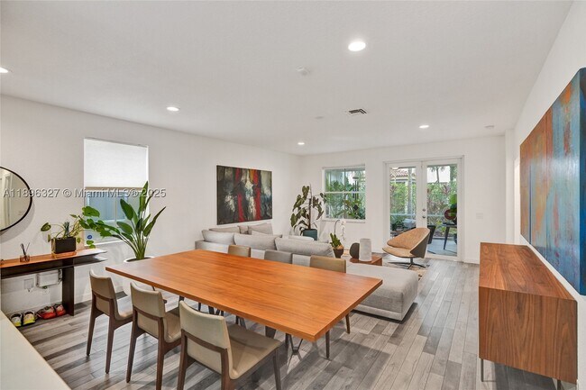 Foto del edificio - 1725 Winterberry Ln