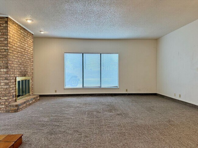 Foto del edificio - Home For Rent