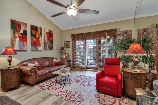 Building Photo - 12560 Montego Plaza