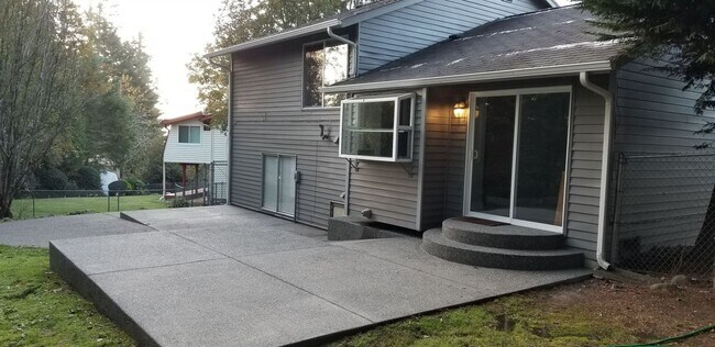 Building Photo - 4 br, 2 bath House - 2645 Aspen Court SE