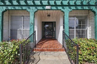 Building Photo - 5811 Copperwood Ln