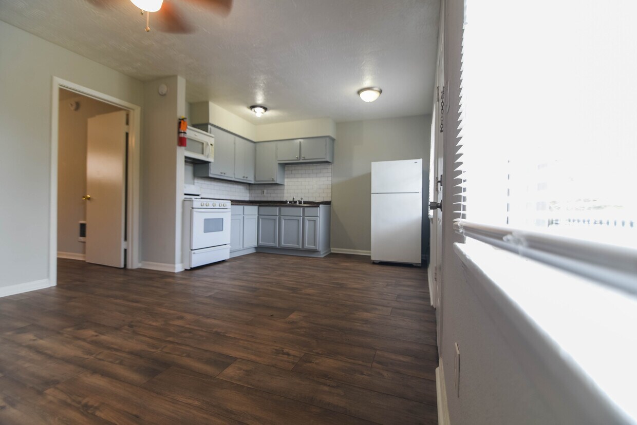 Angle Shot - 311 Campbell Ave