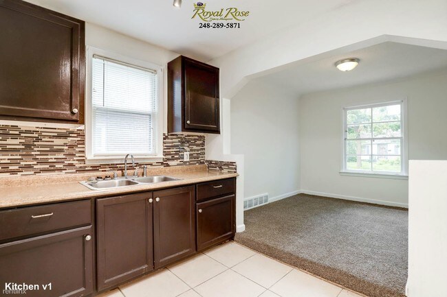 Building Photo - 3 br, 1.5 bath House - 16189 W Parkway St