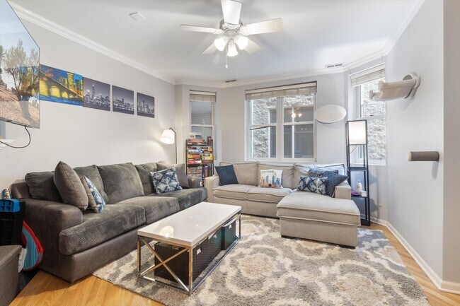 Foto del edificio - 2849 N Southport Ave