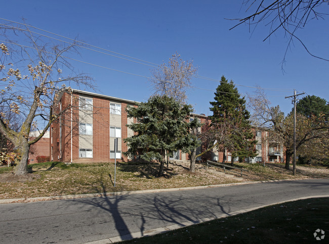 Building Photo - University Green Apartments & Townhomes