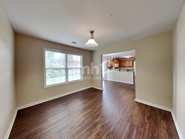 Foto del edificio - 6433 Grand Hickory Dr