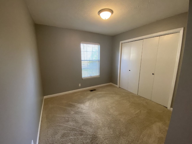 Foto del edificio - 141 Agee Cir E