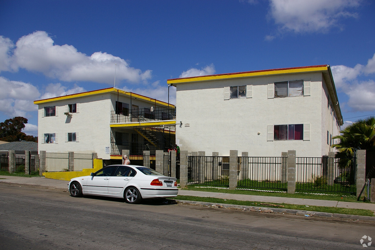 Building Photo - Winona Apartments