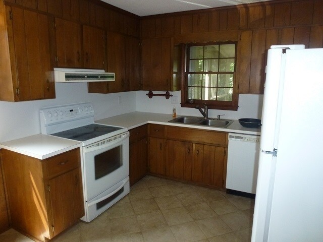 Foto del edificio - Exclusively Offered by Muse Realty, LLC