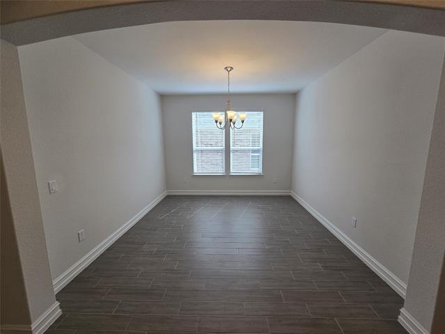 Building Photo - 2724 Southampton Dr