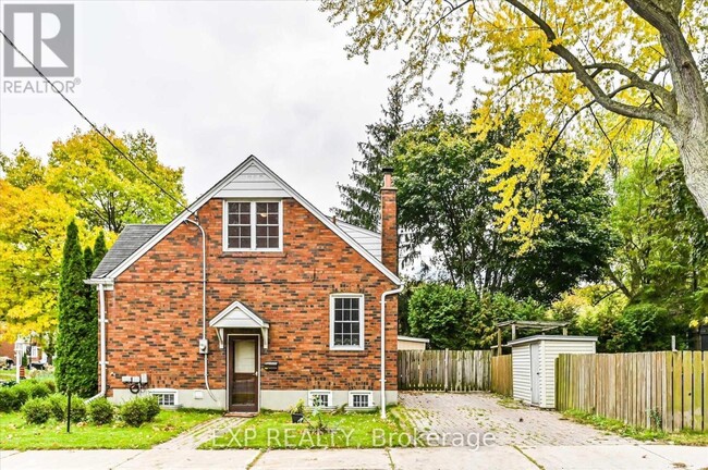 Building Photo - 40 PLAXTON(UPPER LEVEL) DRIVE