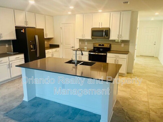 Building Photo - 1910 Birnham Wood Bnd