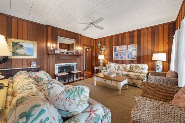 Building Photo - 496 Debordieu Blvd