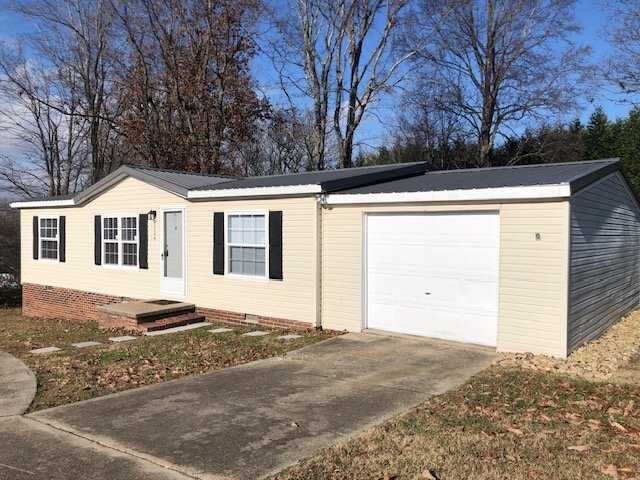 Building Photo - 3504 Rock Creek Dr