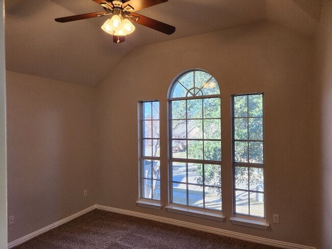 Building Photo - 328 Ashley Pl