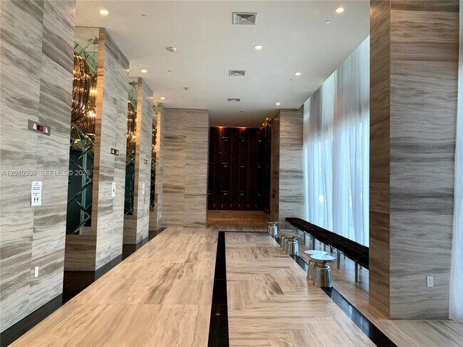 Foto del edificio - 2000 Metropica Wy