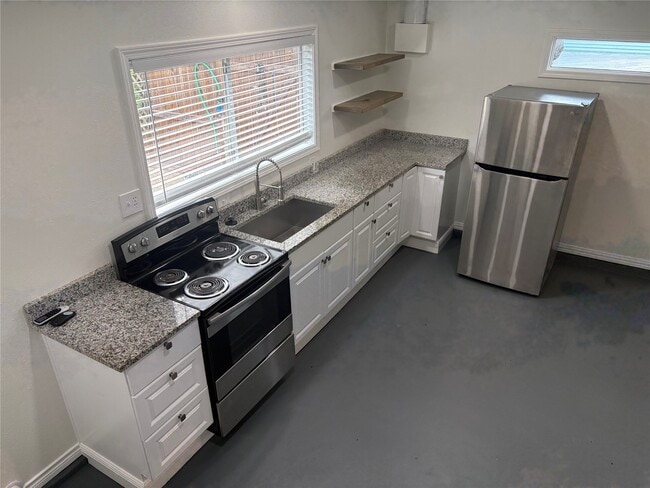 Building Photo - 5325 Avenue R 1/2