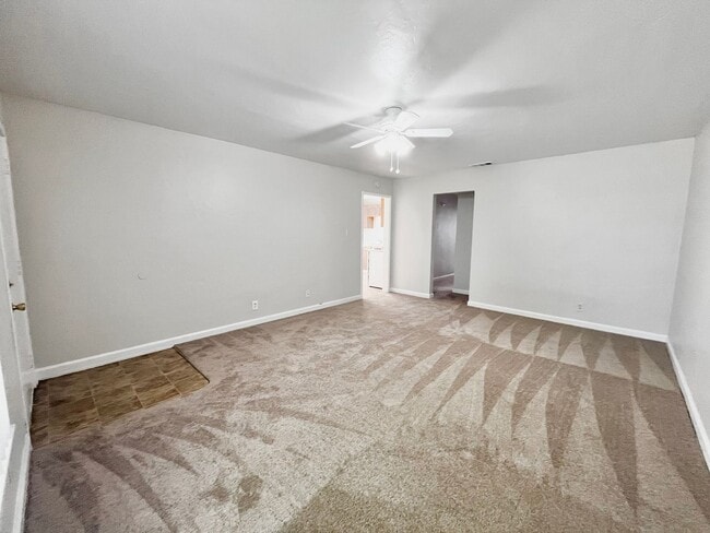 Building Photo - 1707-1709 Madrone Avenue