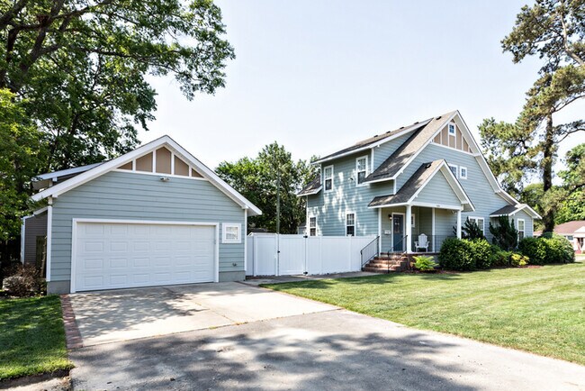 Building Photo - The Virginia Beach ViBe House