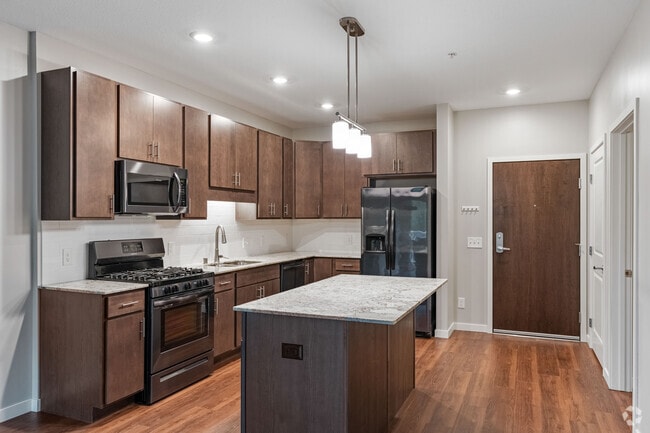 1BR,1BA - 772SF - Kitchen - The Heights of Mendota - 55+