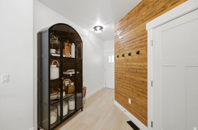 Foto del edificio - 57 McCall Ln.