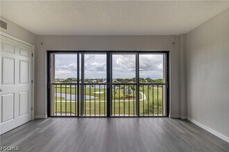 Building Photo - 7410 Lake Breeze Dr
