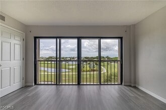Building Photo - 7410 Lake Breeze Dr