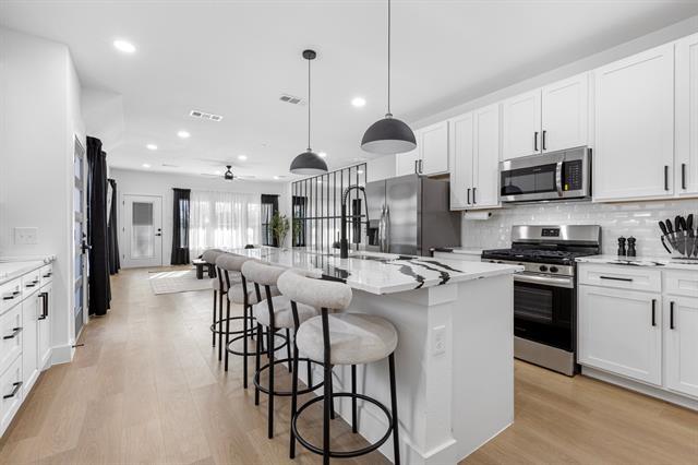 Foto del edificio - 1511 Barry Ave