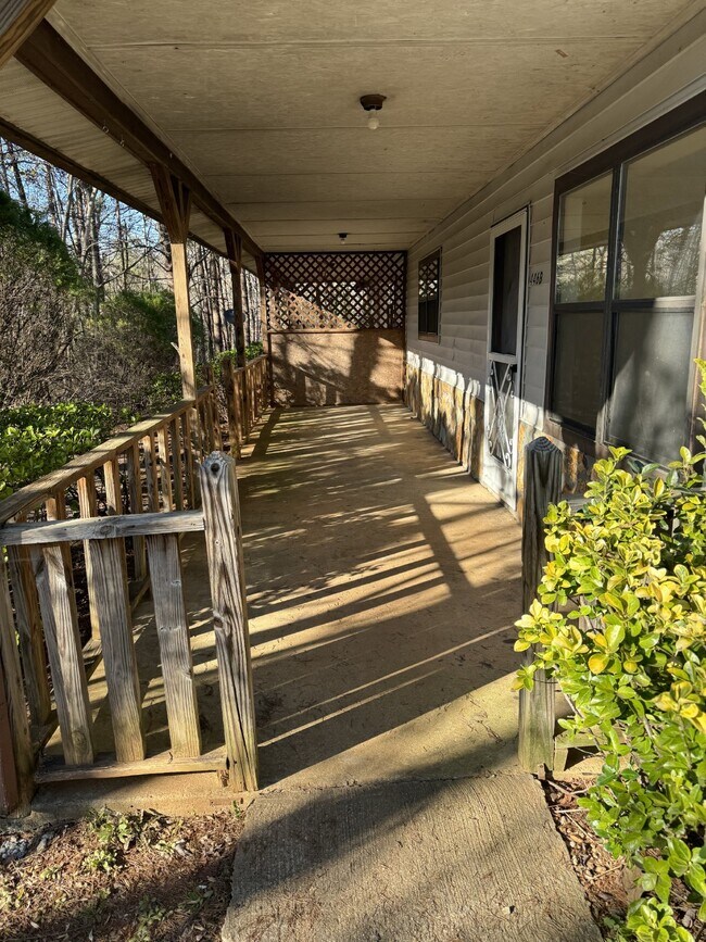 Building Photo - 2 Bedroom Rental Property with a Convenien...