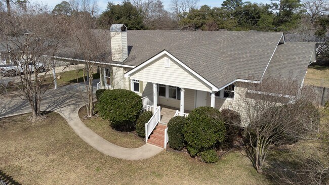 Building Photo - 508 Foreman Dr