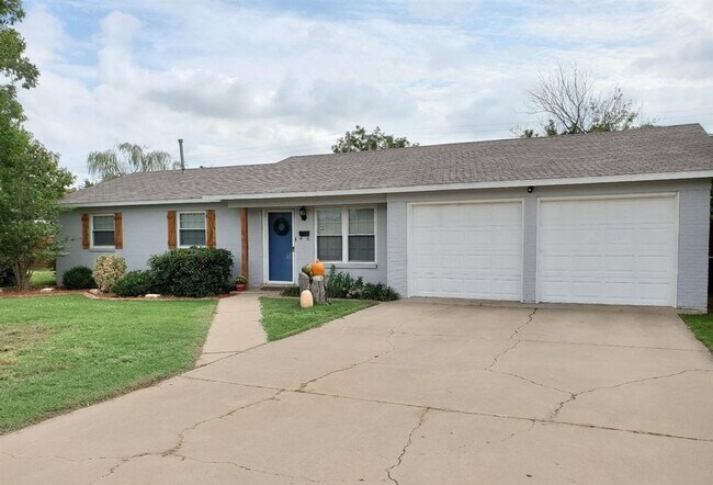 Foto del edificio - Cute 3 bed 2 bath perfect for you to call ...